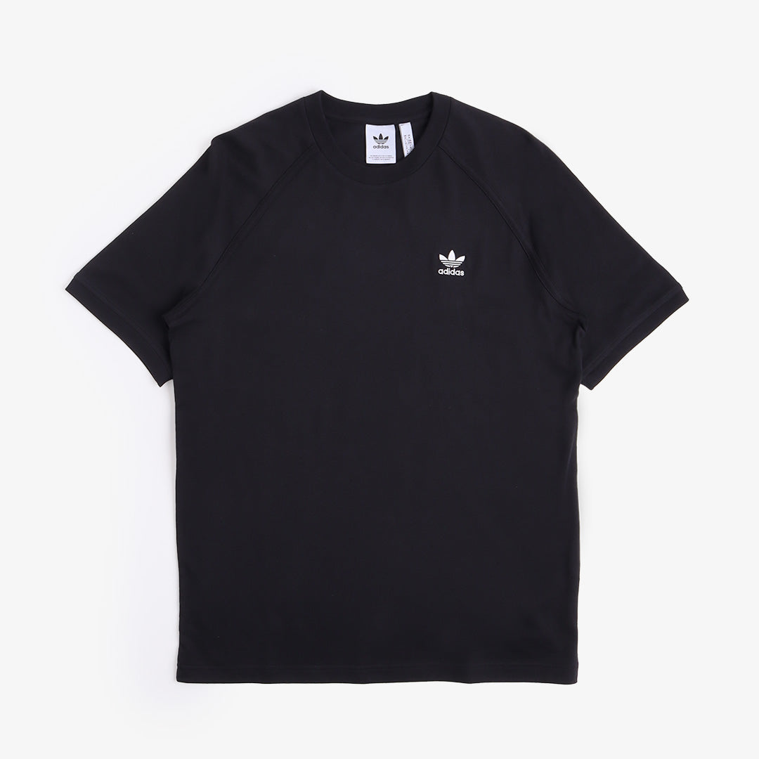 Adidas Originals Essentials+ RVS T-Shirt, Black White, Detail Shot 1