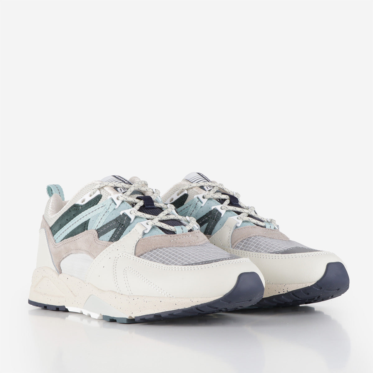Karhu Fusion 2.0 'Flow State Pack' Shoes, Lily White Surf Spray, Detail Shot 2