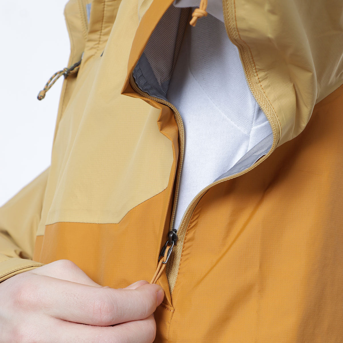 Patagonia Torrentshell 3L Jacket, Golden Caramel, Detail Shot 3