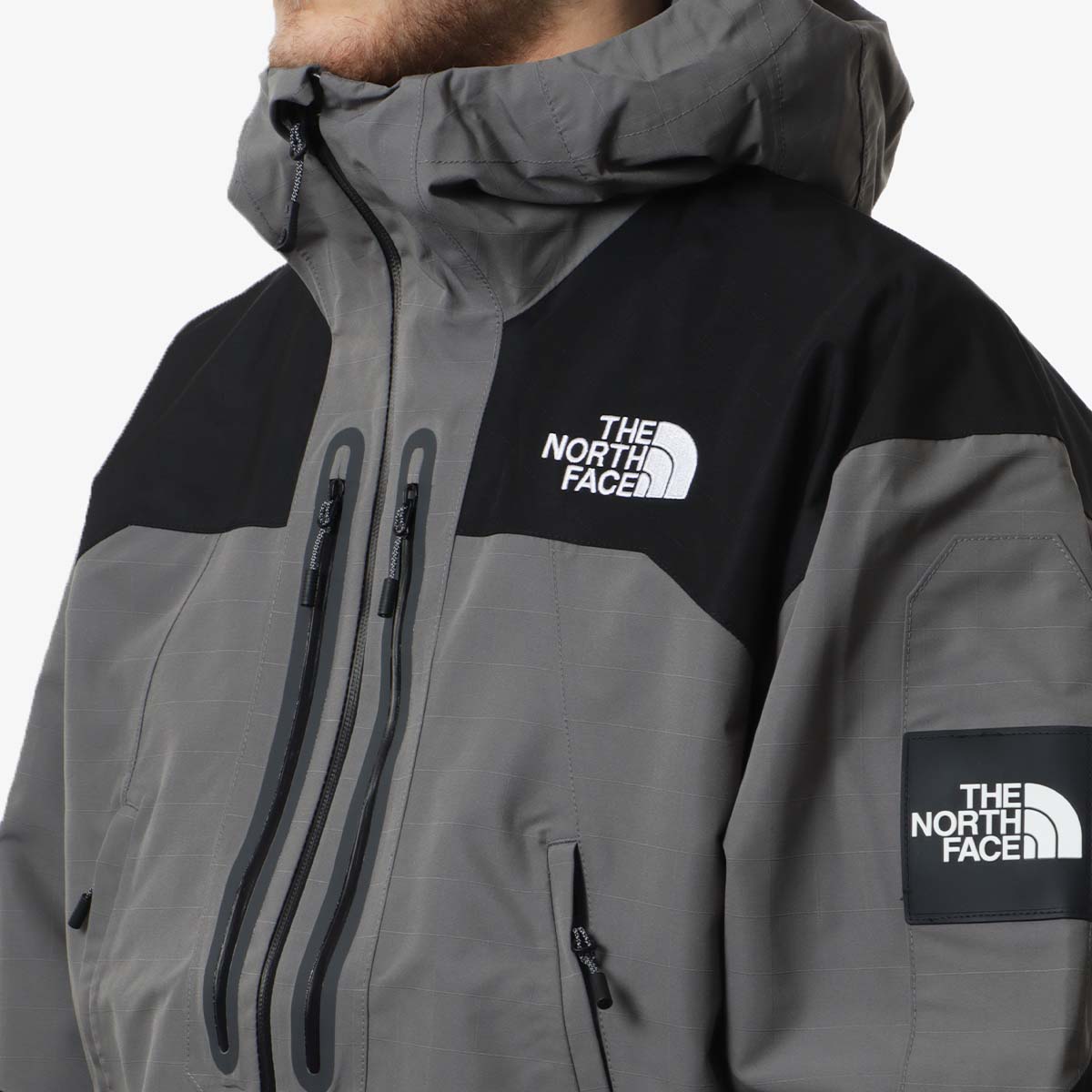 The North Face Transverse 2L Dryvent Jacket, Smoked Pearl Black, Detail Shot 2
