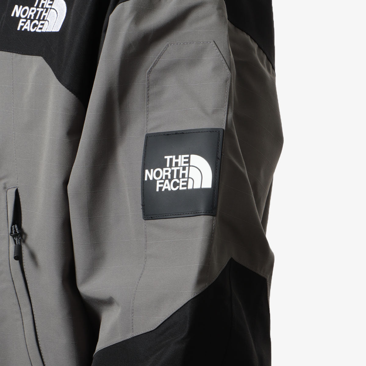 The North Face Transverse 2L Dryvent Jacket, Smoked Pearl Black, Detail Shot 3