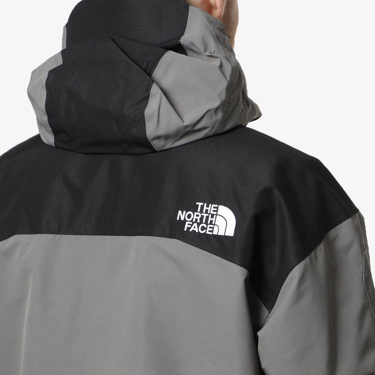 The North Face Transverse 2L Dryvent Jacket, Smoked Pearl Black, Detail Shot 6