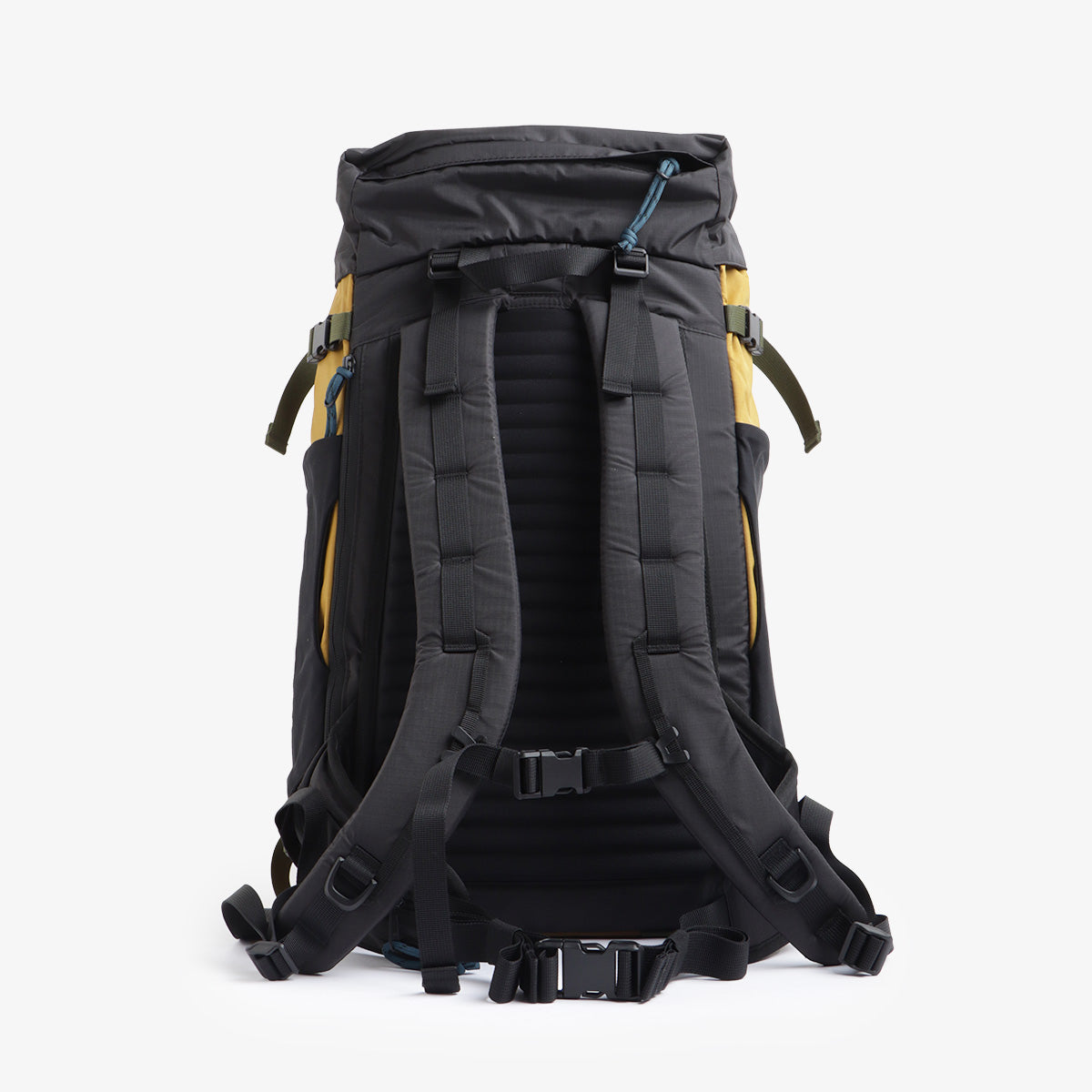 Topo Designs Mountain Pack 28L, Mustard/Black, Detail Shot 4