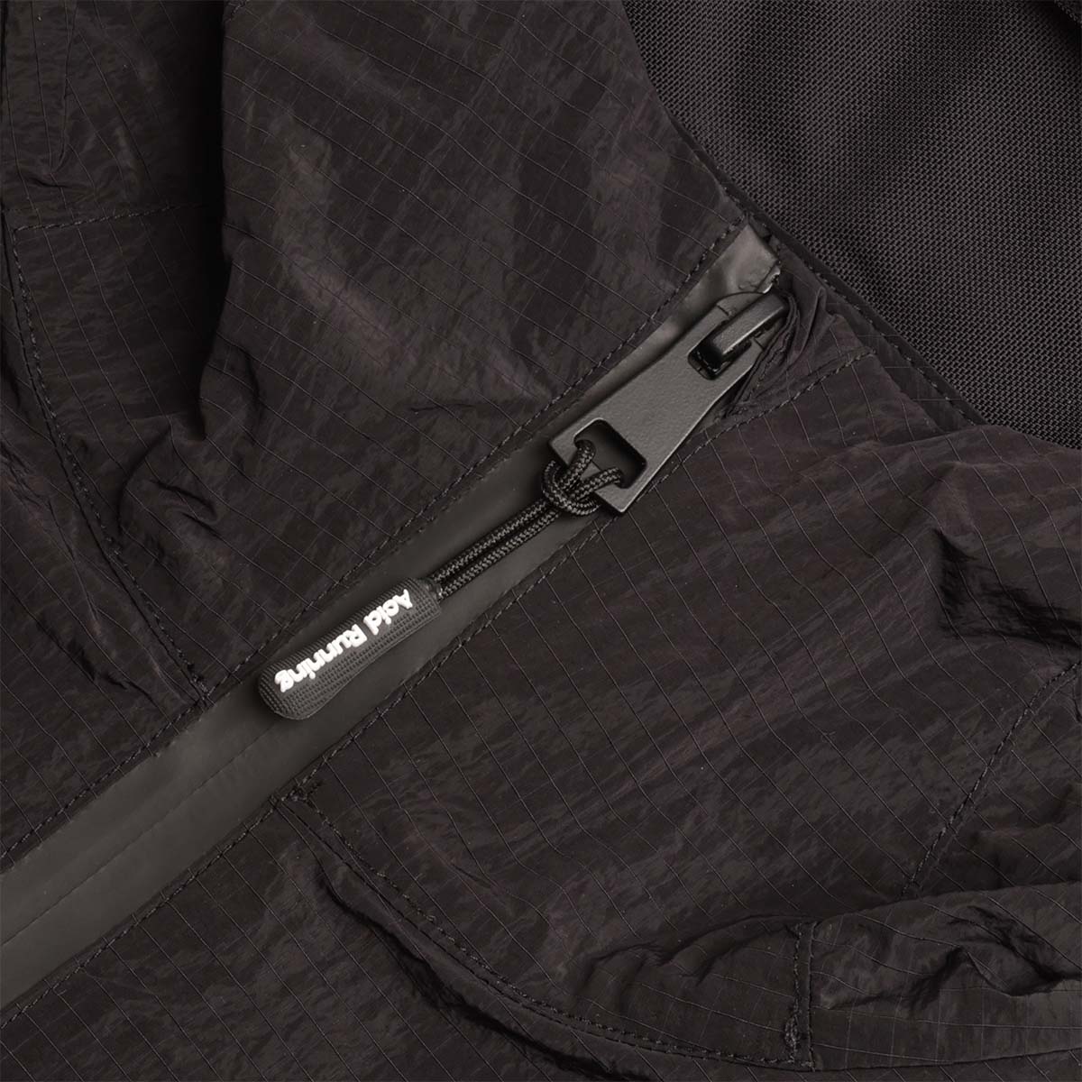 Acid Running Lightweight Running Jacket, Black, Detail Shot 3