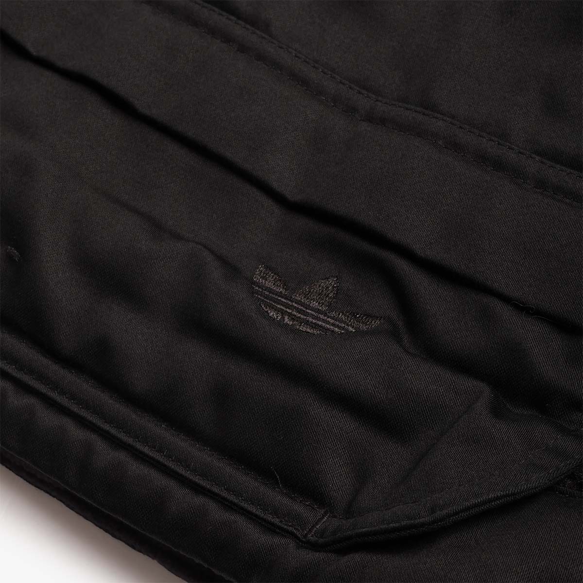main Adidas Originals Premium Essentials Polar Full Zip Fleece, Black, Detail Shot 2