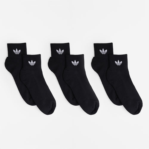 Adidas Originals quarter socks 3 pack in black, flat lay