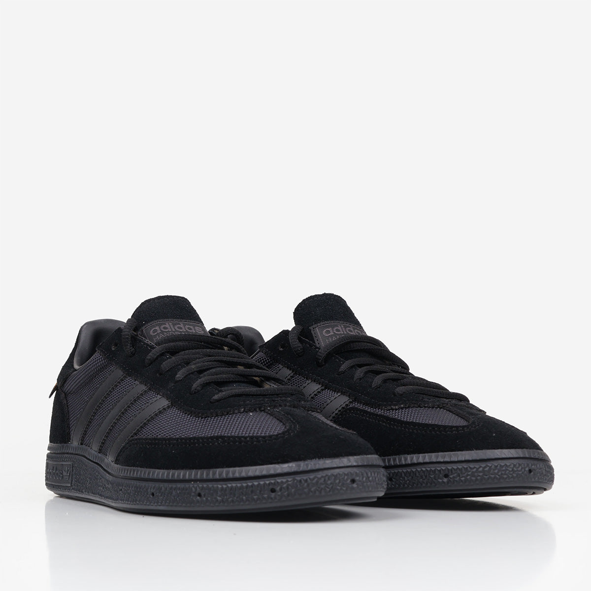 Front three-quarter view of the pair, Handball Spezial Shoes