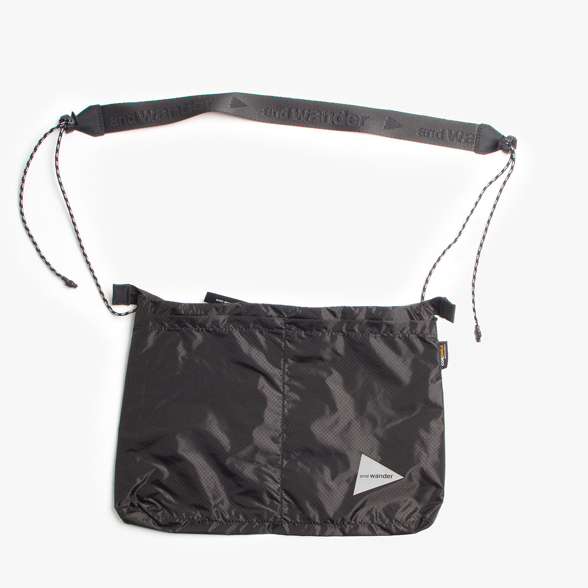 main And Wander Sil Sacoche, Black, Detail Shot 1