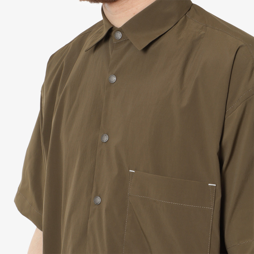 And Wander UV Cut Stretch Shirt, Khaki, Detail Shot 3