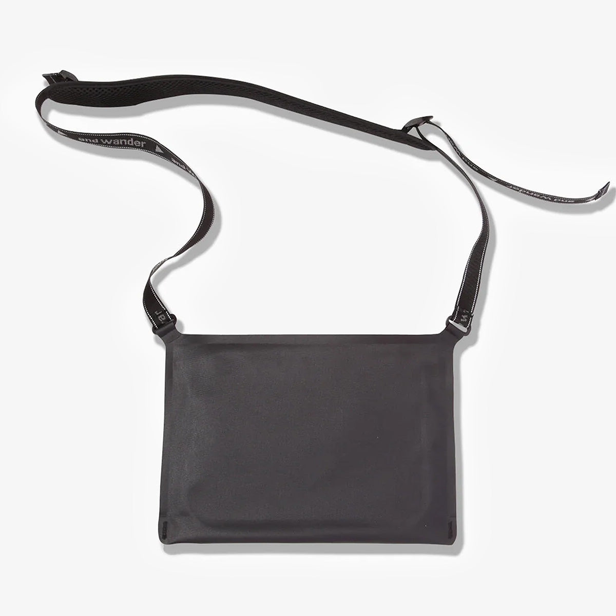 main And Wander Waterproof Sacoche, Black, Detail Shot 2