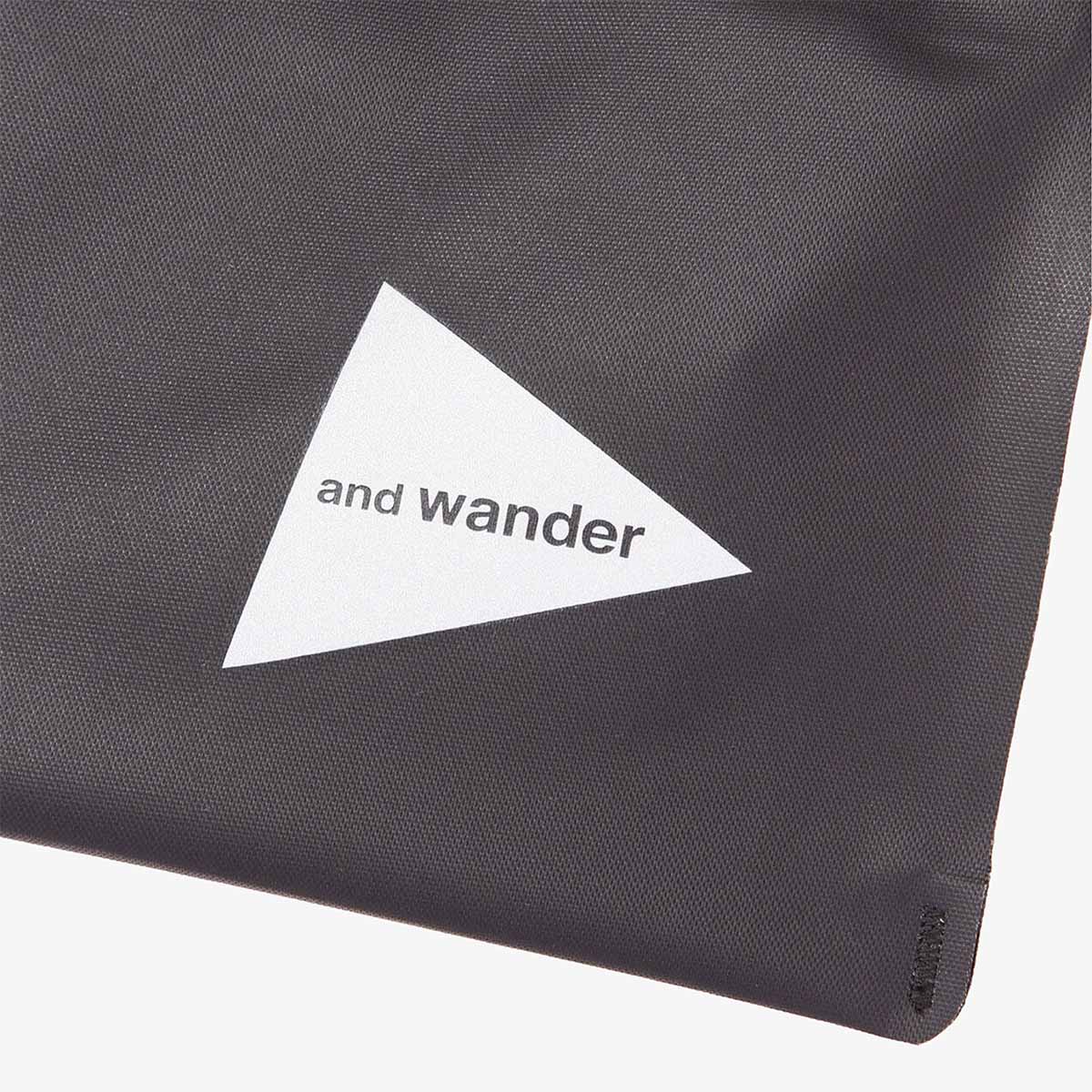 And Wander Waterproof Sacoche, Black, Detail Shot 3