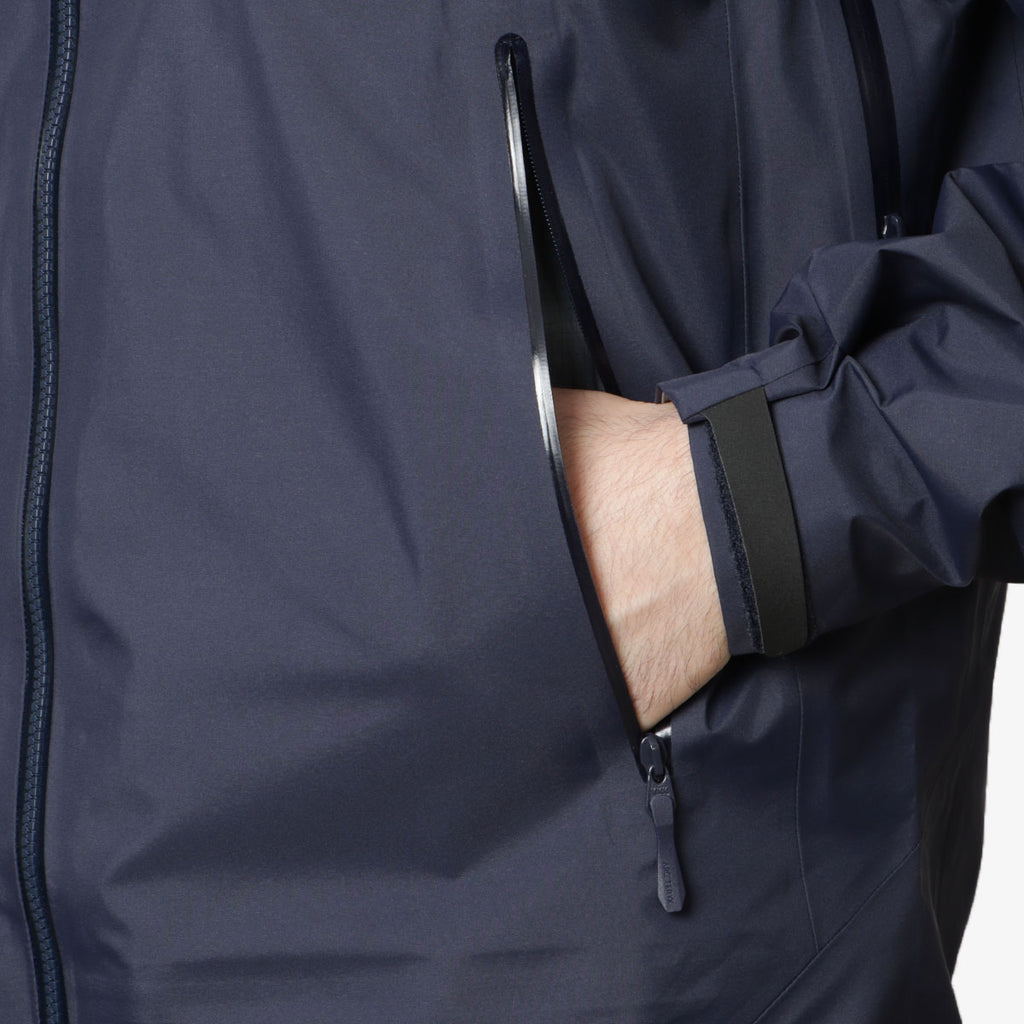 Arc'teryx Beta SL Jacket, Black Sapphire, Detail Shot 4