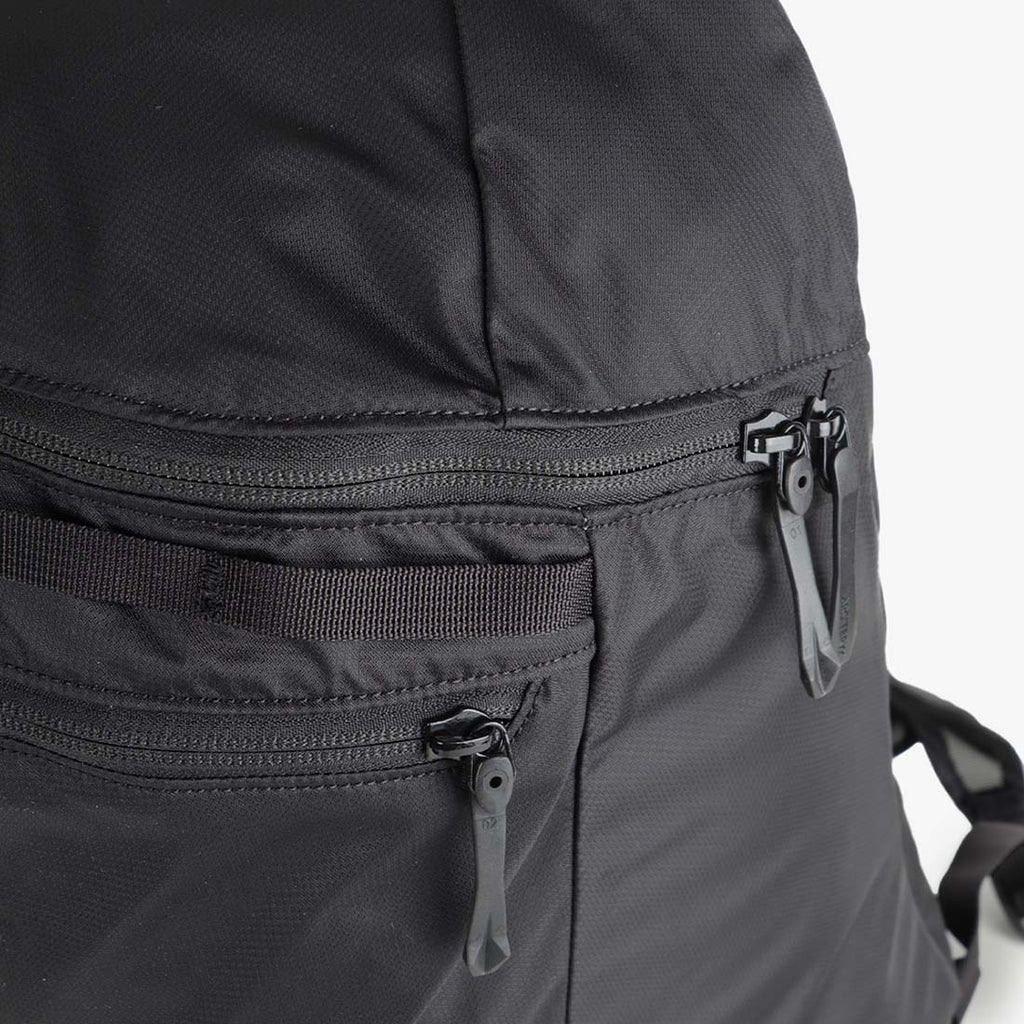 Arc'teryx Heliad 15 Backpack, Black, Detail Shot 5