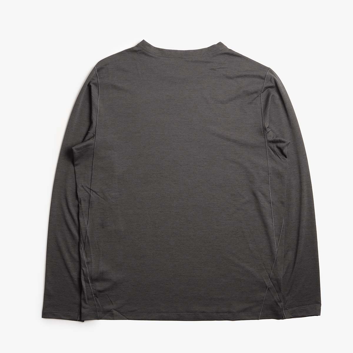 Arc'teryx Cormac Crew Long Sleeve T-Shirt, Black Heather, Detail Shot 3