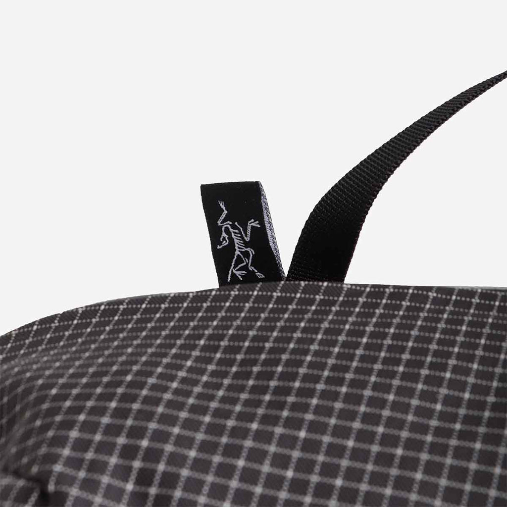 Arc'teryx Konseal 15 Backpack, Black, Detail Shot 5