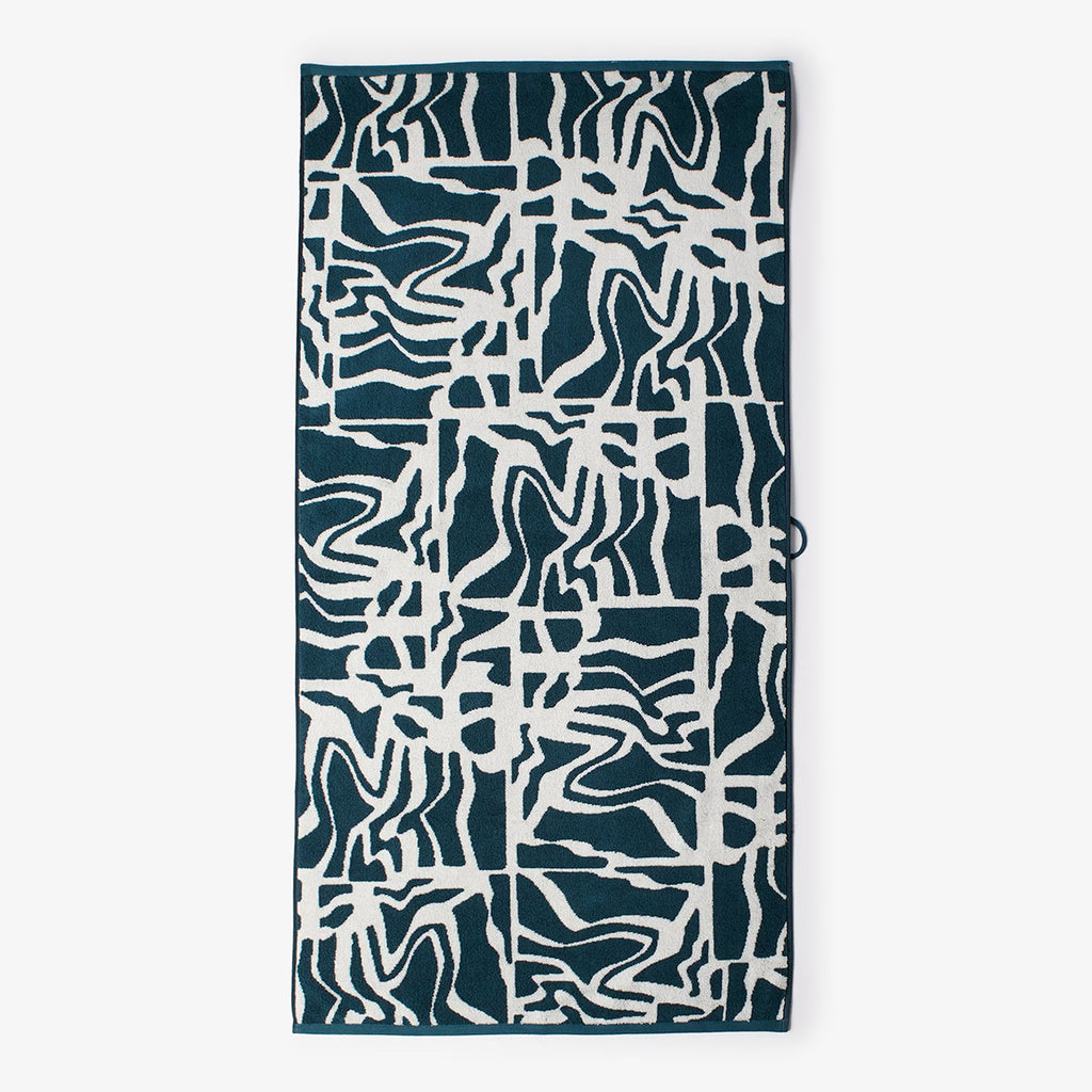 By Parra Broken FTP Bath Towel Set, Teal Green, Detail Shot 1