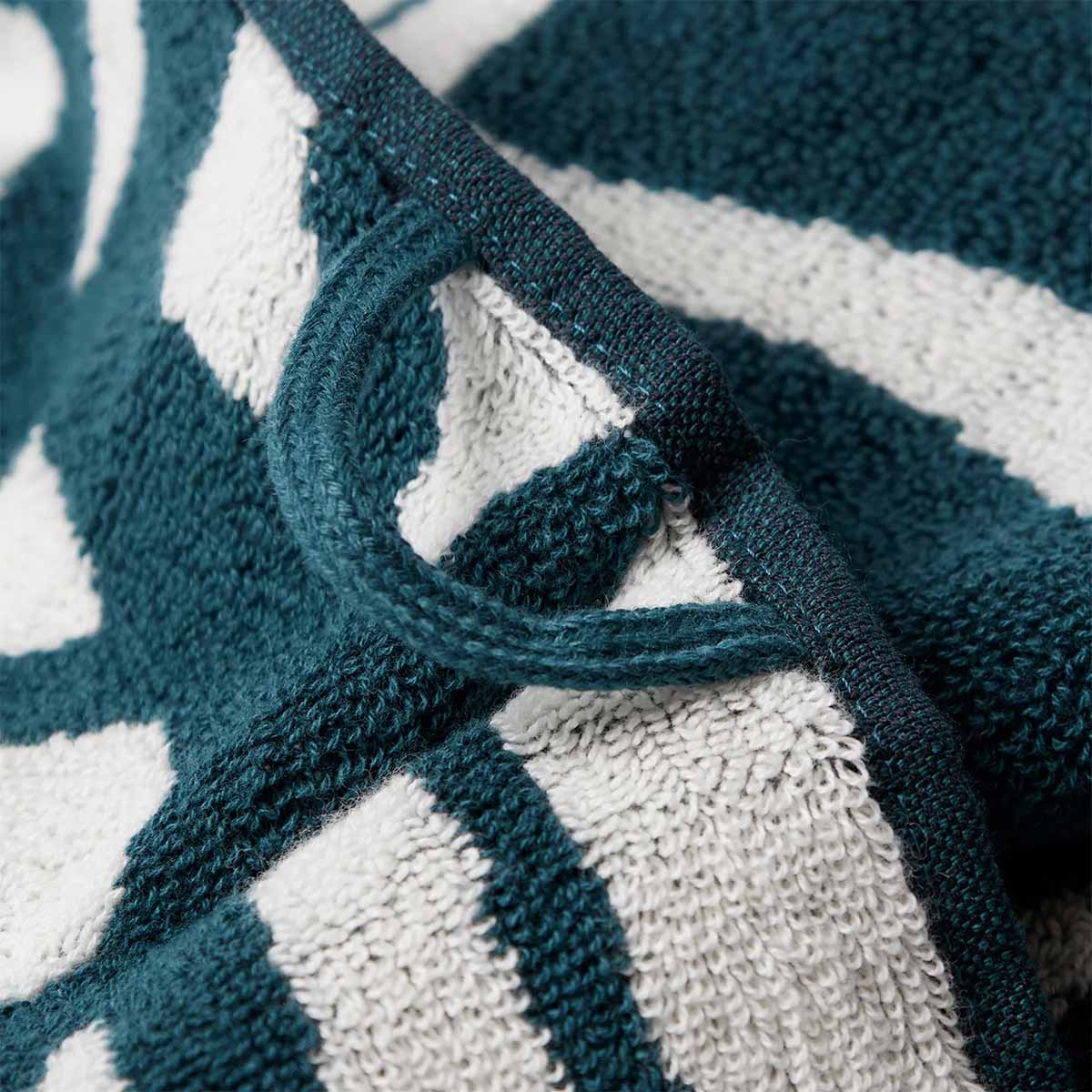 By Parra Broken FTP Bath Towel Set, Teal Green, Detail Shot 5