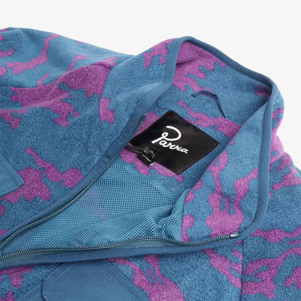 Collar zip and By Parra label, Darwin camo fleece