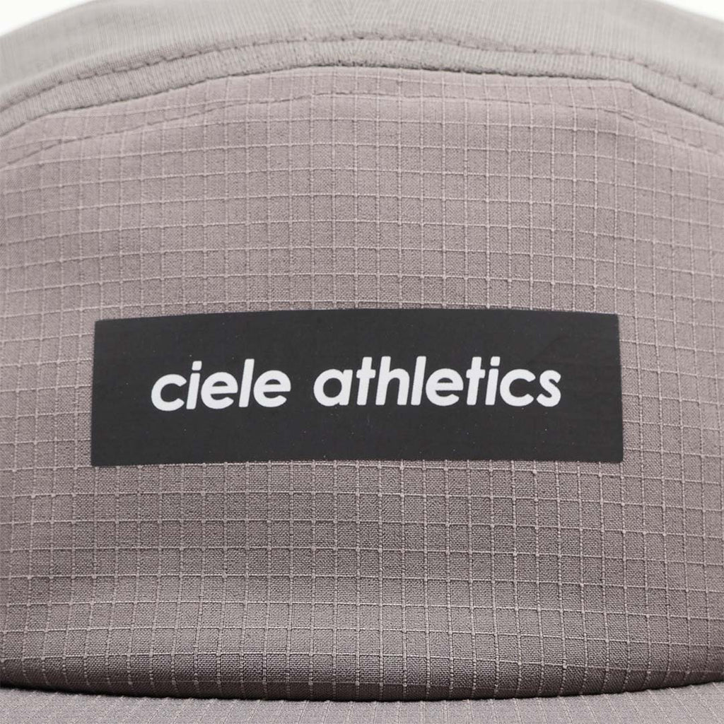 Ciele GOCap Field Iconic Bar Cap, Shadow Airy Grey, Detail Shot 2