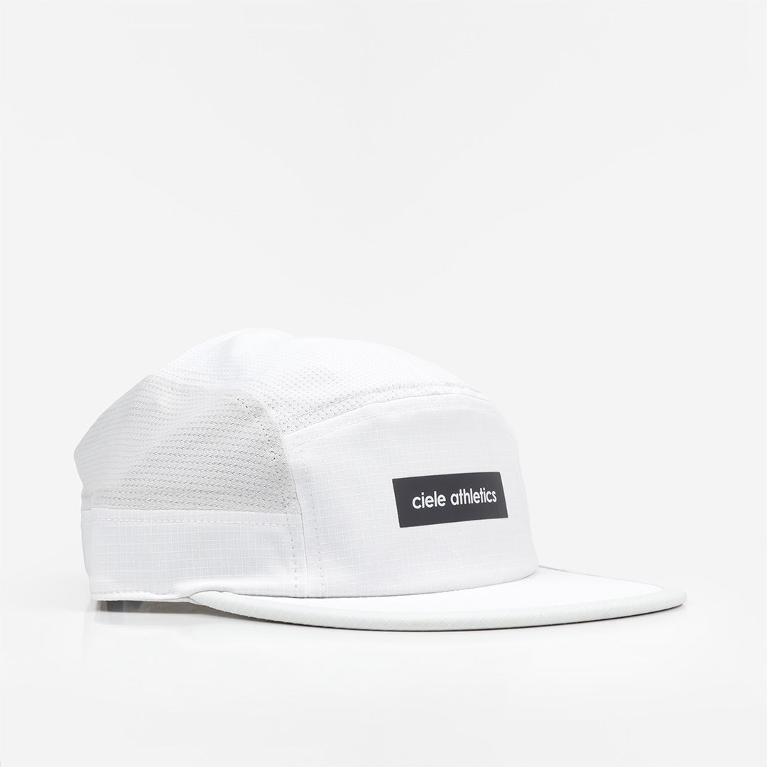 Ciele GOCap Field Iconic Bar Cap, White Light Grey, Detail Shot 1