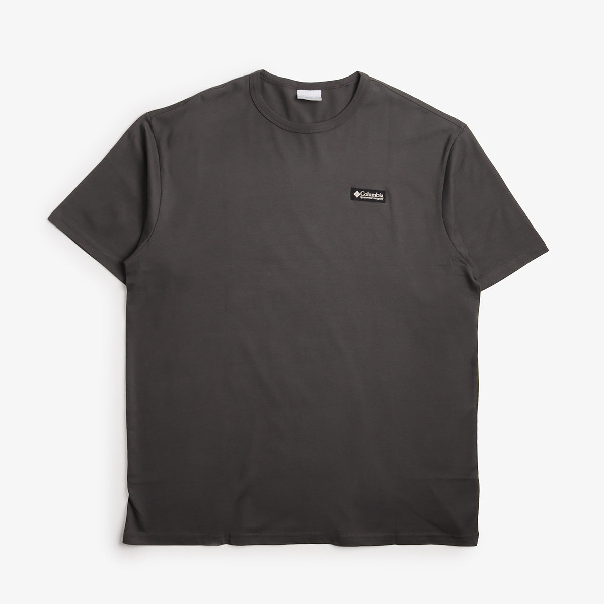 main Columbia CSC Heavyweight Iconic T-Shirt, Shark Repeated Peaks, Detail Shot 1