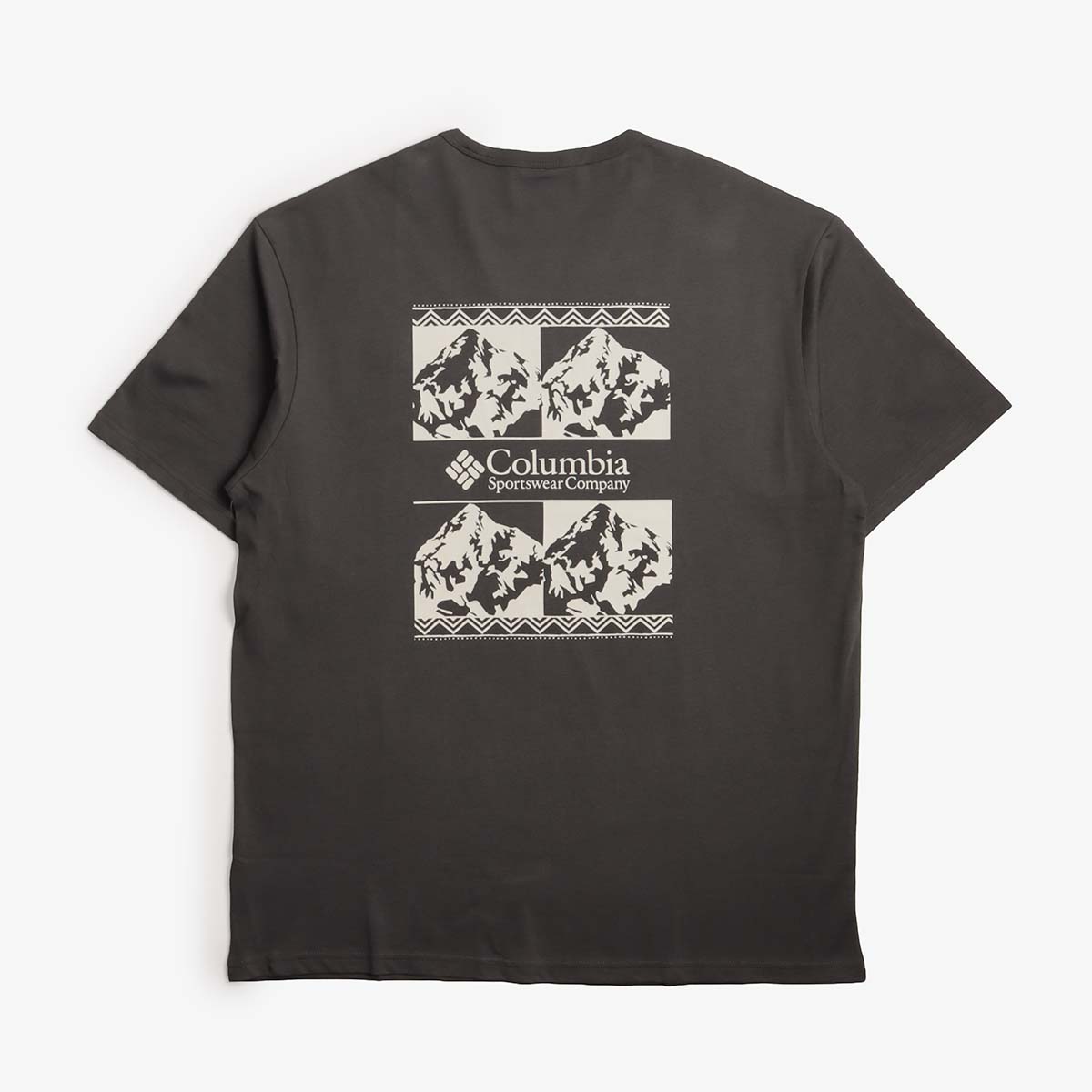 main Columbia CSC Heavyweight Iconic T-Shirt, Shark Repeated Peaks, Detail Shot 3