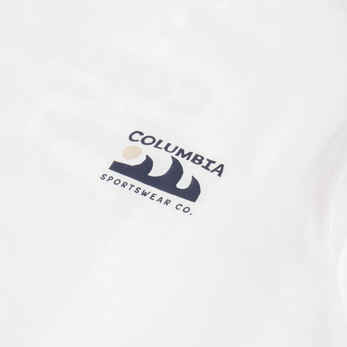 main Columbia Explorers Canyon Back Graphic T-Shirt, White Peaks and Waves, Detail Shot 3