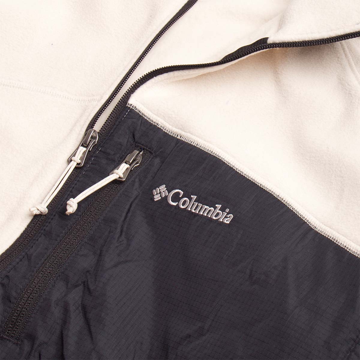 Columbia Fast Trek Overlay Full Zip Jacket, Dark Stone Black, Detail Shot 3