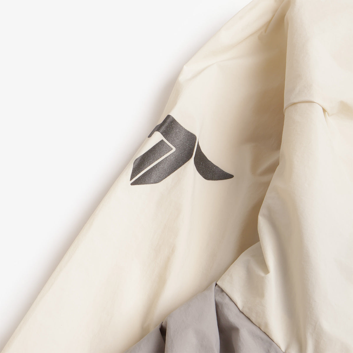 Columbia Khyex Pro Wind Jacket, Dark Stone Ti Titanium, Detail Shot 6