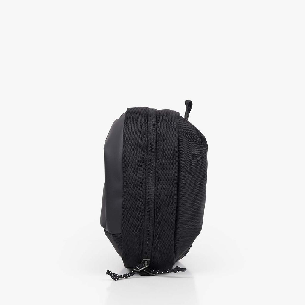 Columbia Landroamer Wash Bag, Black, Detail Shot 5