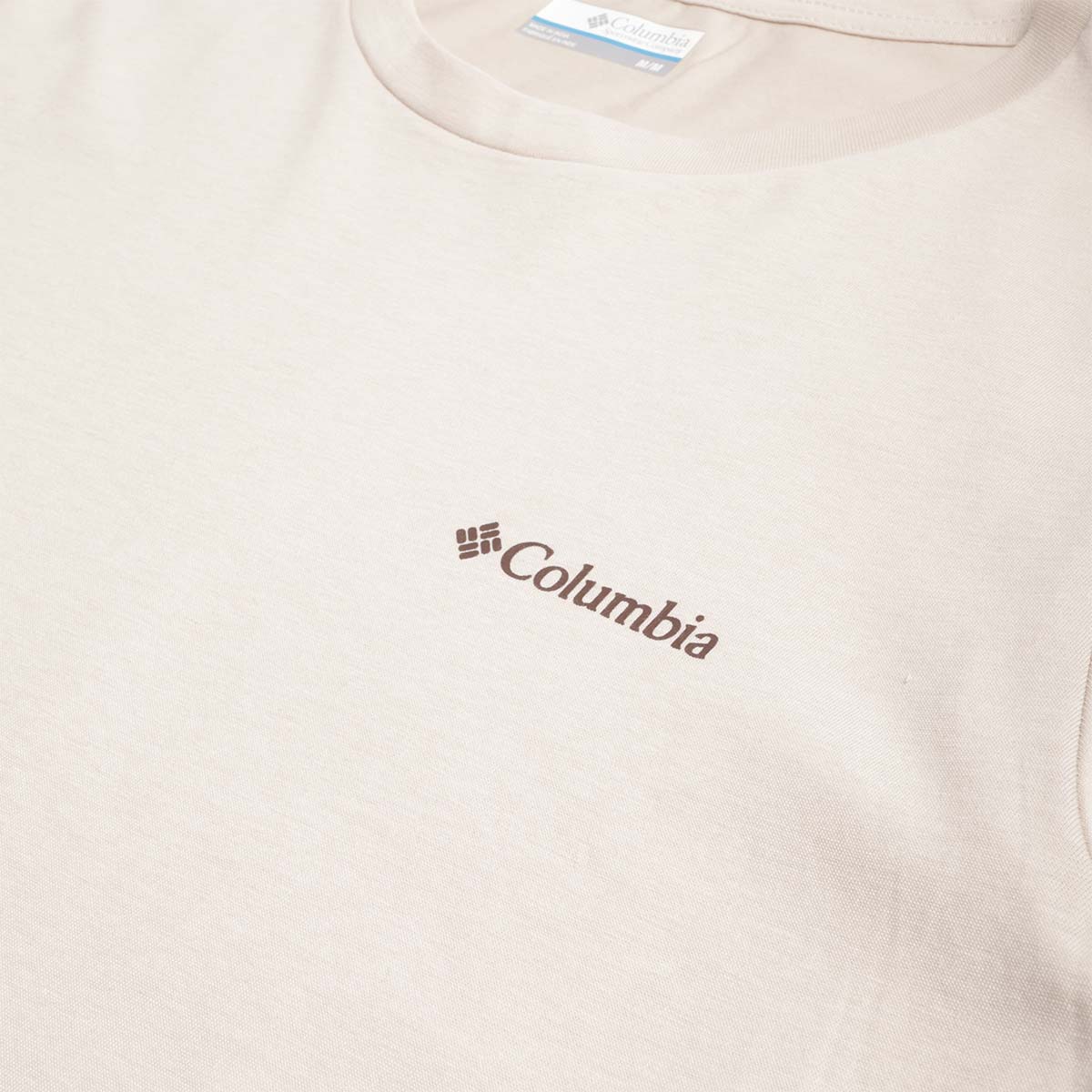 main Columbia Rapid Ridge Back Graphic II T-Shirt, Dark Stone Framed Landscape, Detail Shot 3