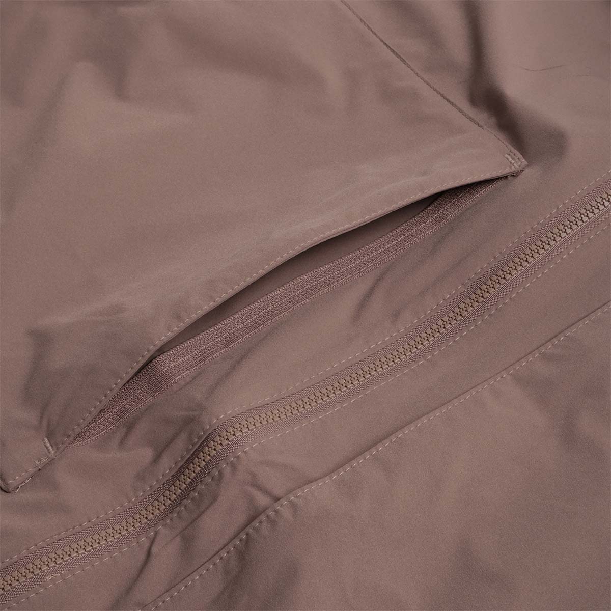 main Columbia Street Heights Jacket, Iron, Detail Shot 3