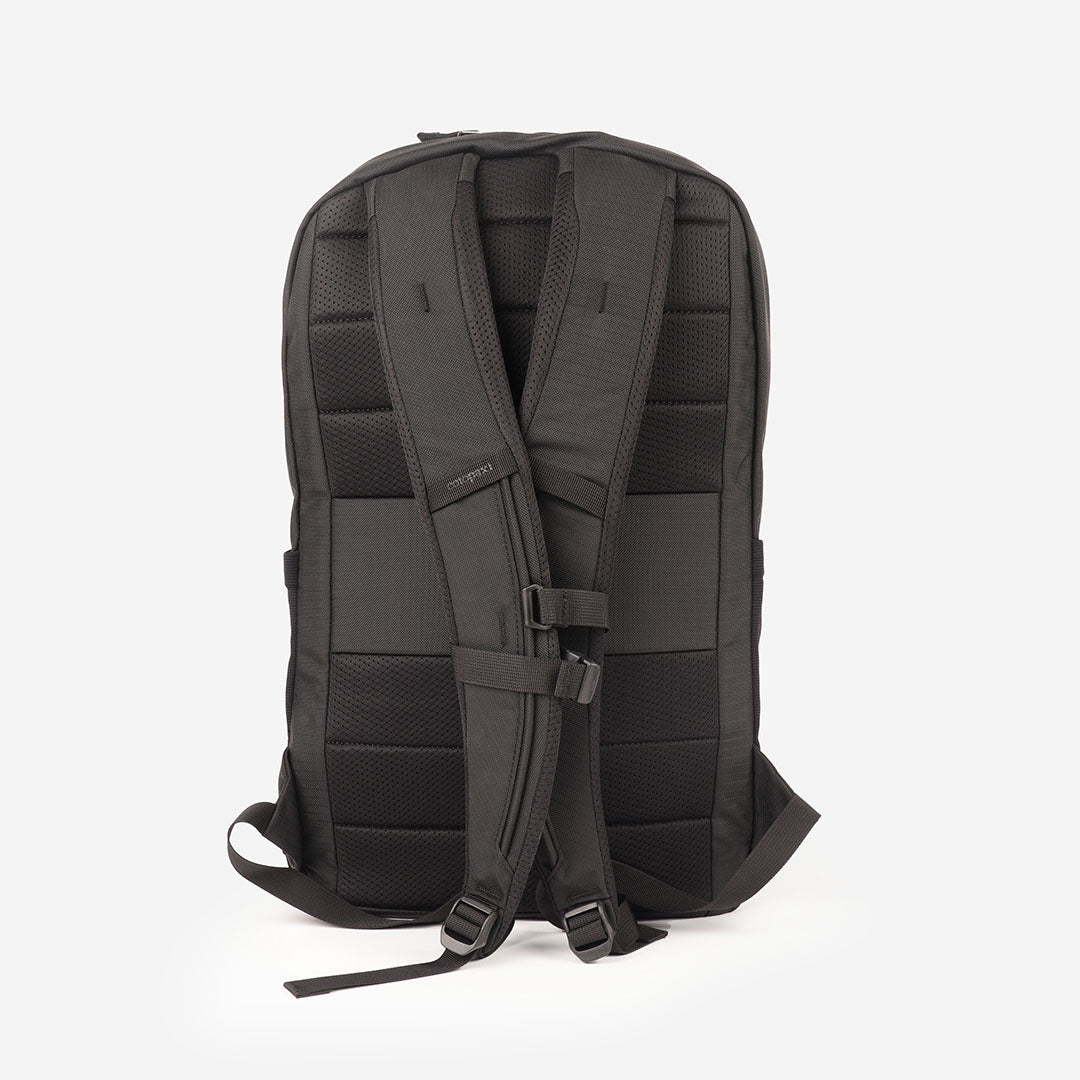 Cotopaxi Allpa 26L Daypack, Cotopaxi Black, Detail Shot 3