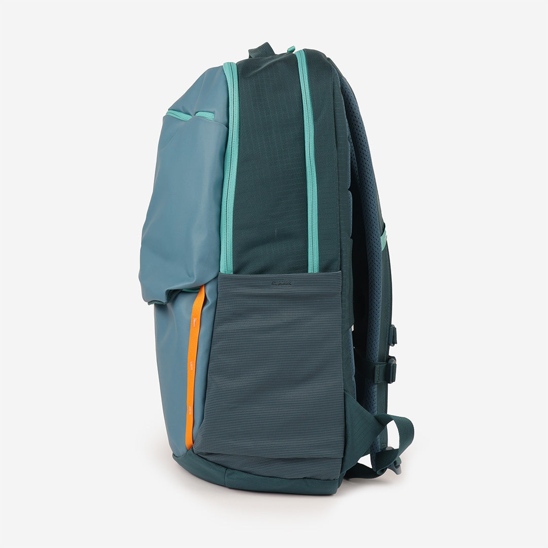 Cotopaxi Allpa 26L Daypack, Blue Spruce Abyss, Detail Shot 2