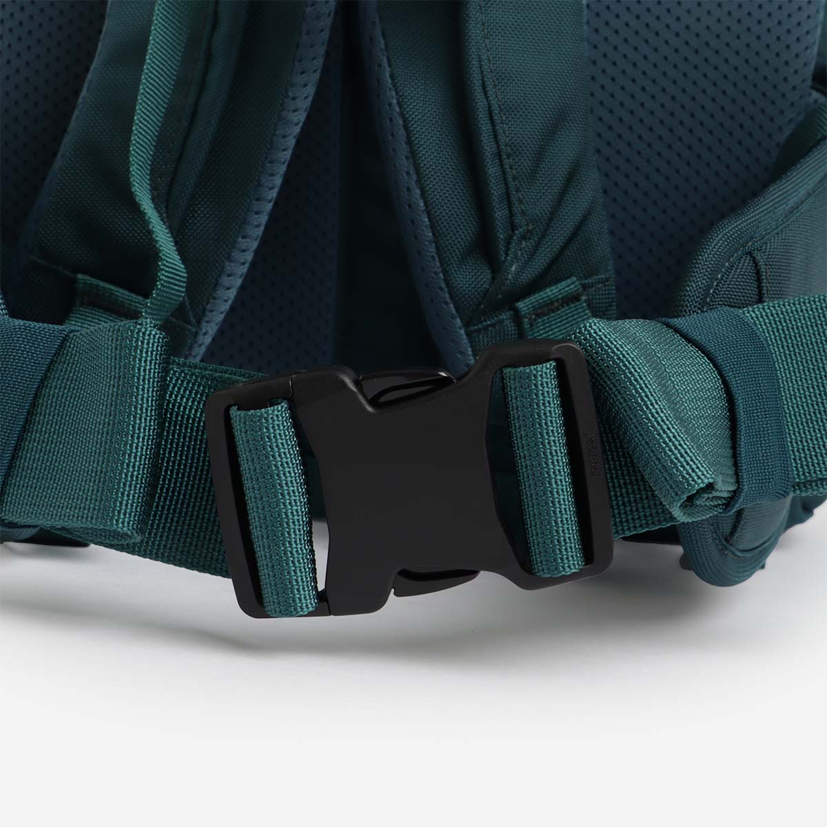 Cotopaxi Allpa 35L Travel Pack, Blue Spruce Abyss, Detail Shot 4