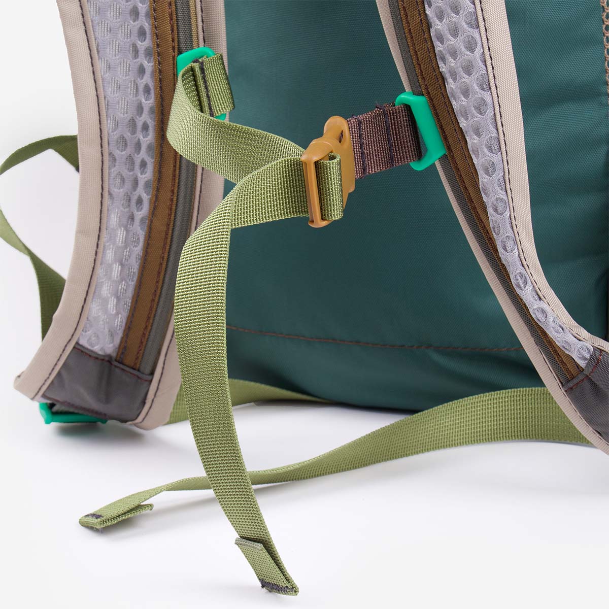 main Cotopaxi Batac 16L Backpack, Del Dia Earth, Detail Shot 6