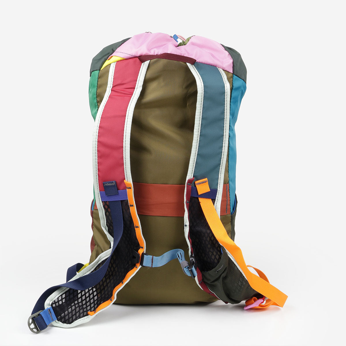 Padded back panel and shoulder straps, Empacable 16L Daypack
