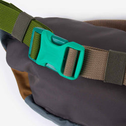 thumbnail Cotopaxi Kapai 1.5L Hip Pack, Del Dia Earth, Detail Shot 3