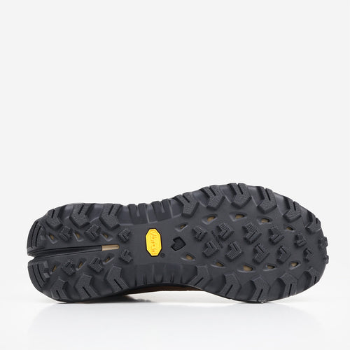 Vibram lugged outsole detail, Danner MTN45 Mid GTX boots