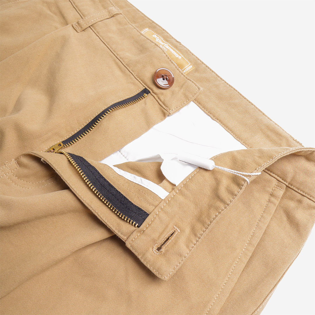 Open zip fly detail, beige FrizmWORKS Haworth One Tuck Pant