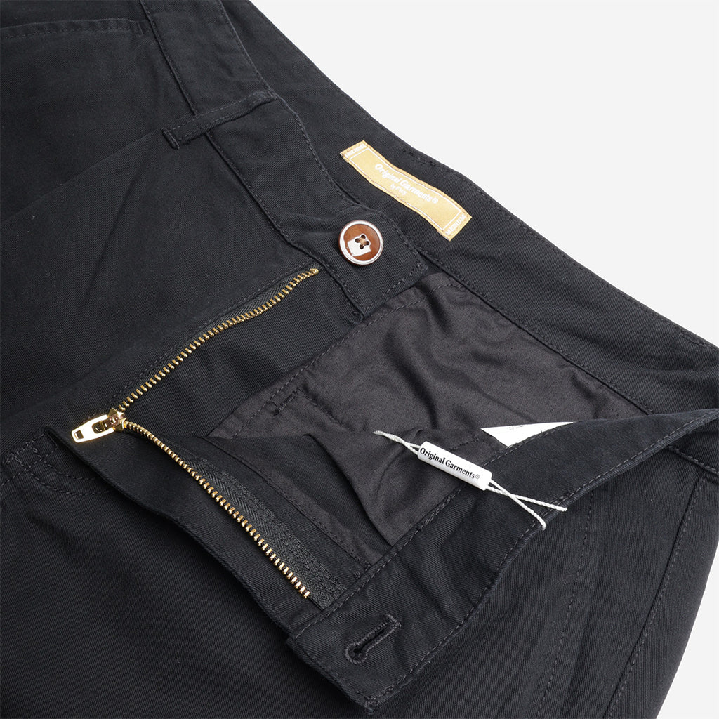 Open zip fly detail, black FrizmWORKS Haworth One Tuck Pant