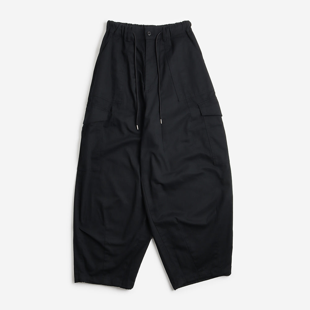 FrizmWORKS Twill Cargo Balloon Pants, Black, Detail Shot 1