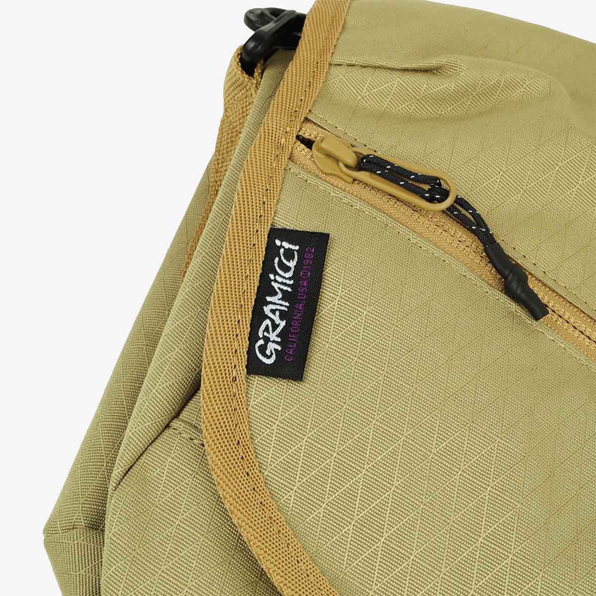 Gramicci Multi Side Bag, Bronze Olive, Detail Shot 2