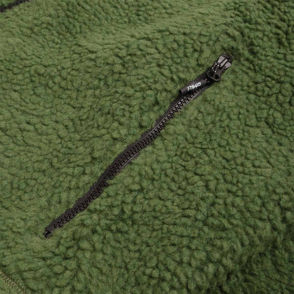 Zip pull detail on olive sherpa fleece, Gramicci jacket