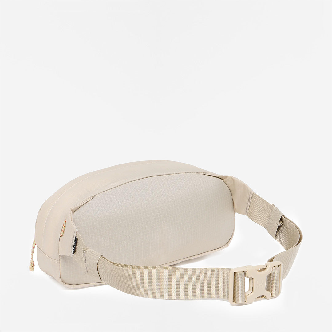 main Haglofs Tight Hip Pack 3.5L, Chalk Beige True Black, Detail Shot 2