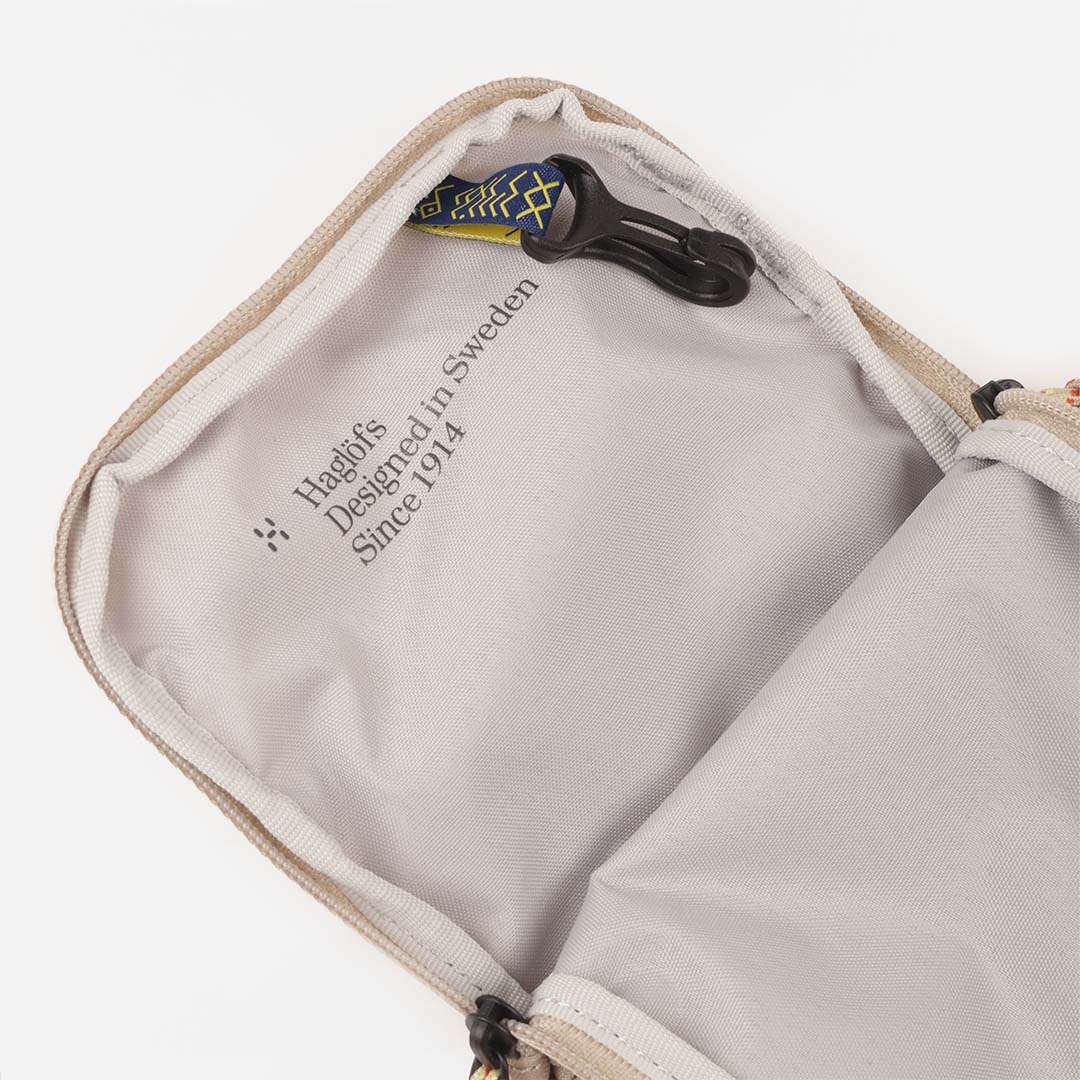 Haglofs Tight Pocket Bag, Chalk Beige True Black, Detail Shot 4