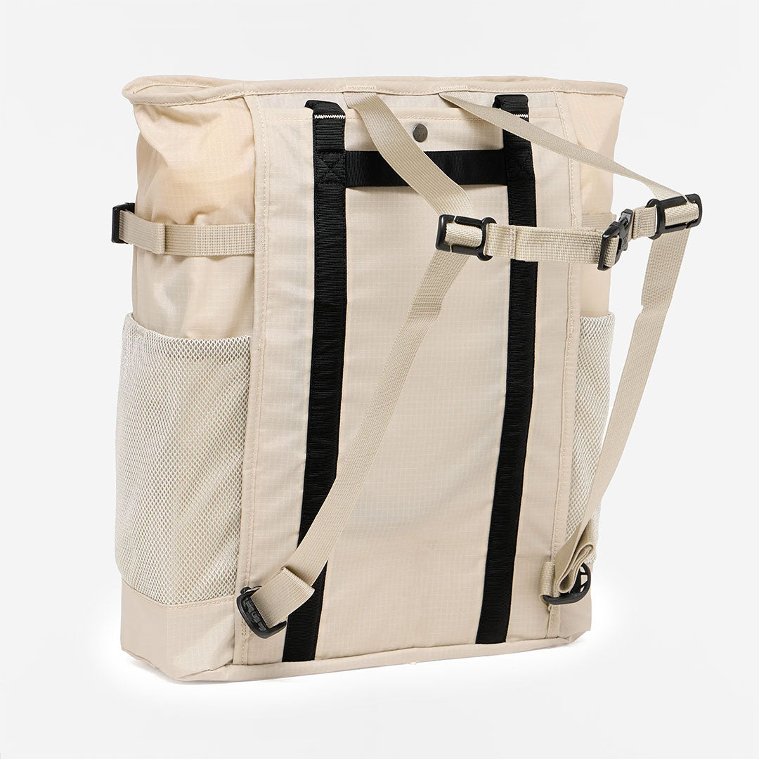 main Haglofs Tight Tote 25L, Chalk Beige True Black, Detail Shot 3