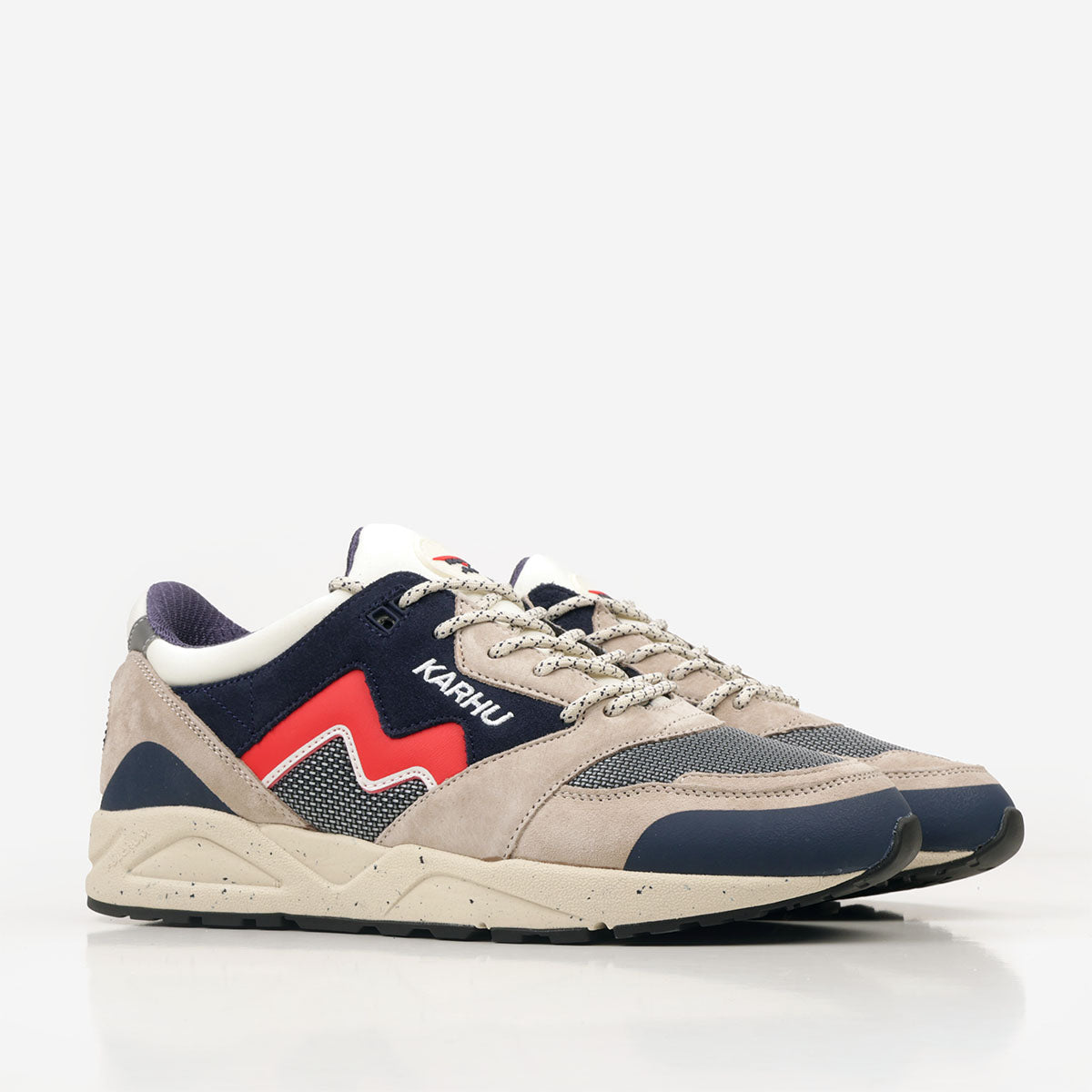 main Karhu Aria 95 Shoes, Silver Lining Fiery Red, Detail Shot 3