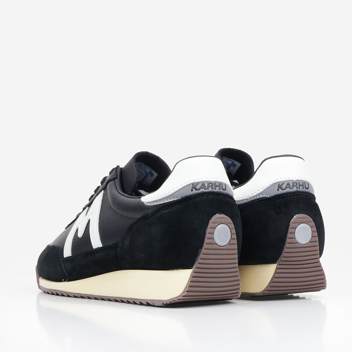 Karhu Mestari 76 Shoes