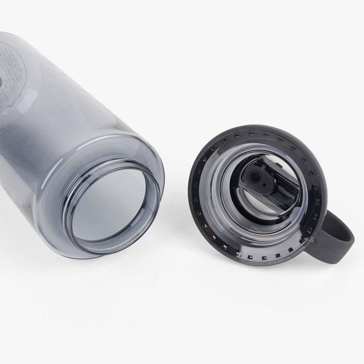 Kinto Active Bottle 950ml, Smoke, Detail Shot 3